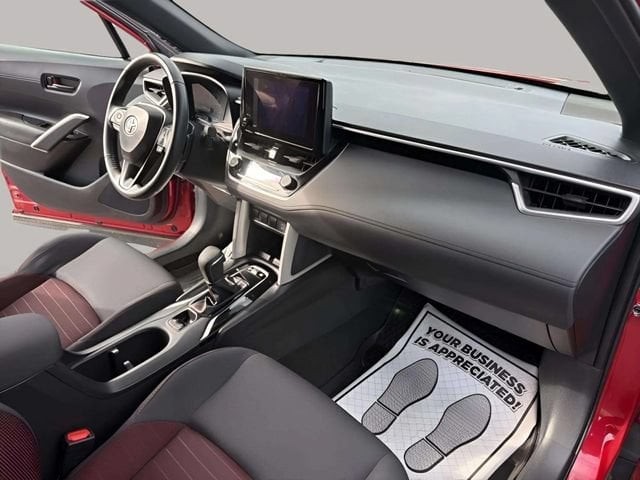 Pre-Owned 2024 Toyota Corolla Cross Hybrid XSE - photo - 18