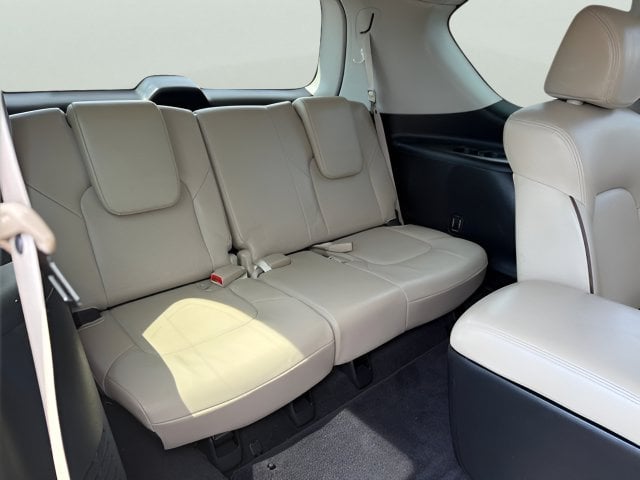 Pre-Owned 2020 Nissan Armada Platinum - photo - 28