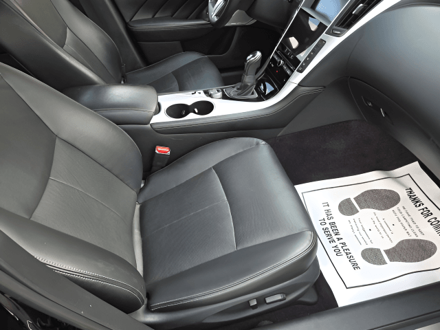 Pre-Owned 2023 INFINITI Q50 LUXE - photo - 20