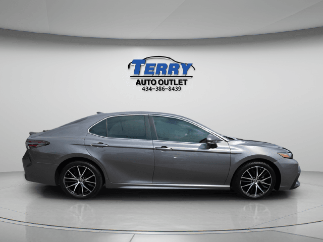 Pre-Owned 2022 Toyota Camry Hybrid SE - photo - 0