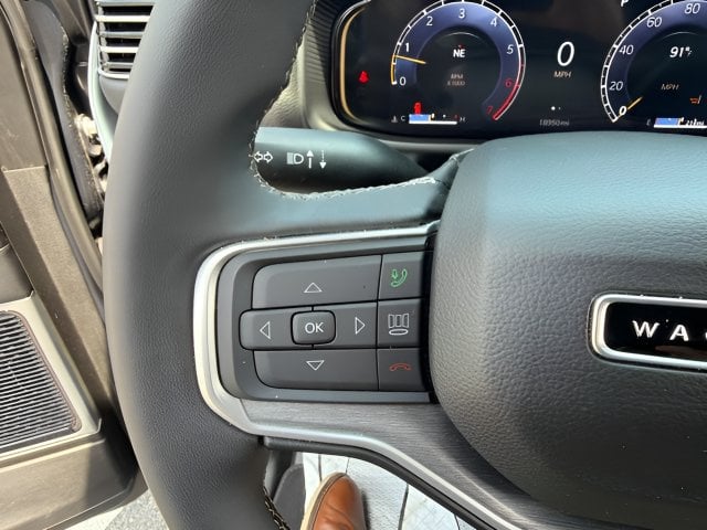 Pre-Owned 2025 Jeep Wagoneer Series III - photo - 15