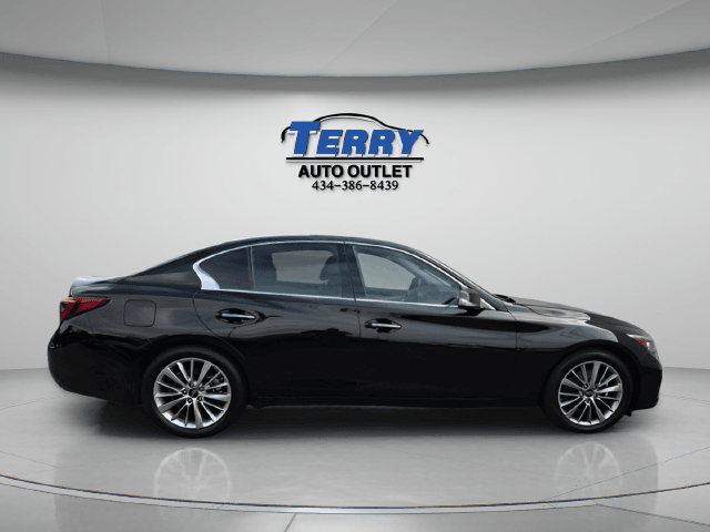 Pre-Owned 2023 INFINITI Q50 LUXE - photo - 0