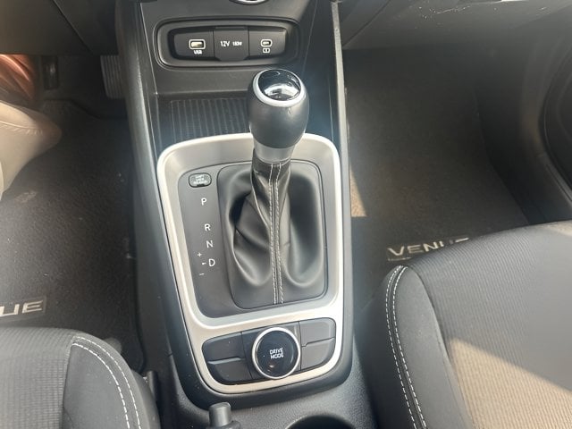 Pre-Owned 2023 Hyundai Venue SEL - photo - 14