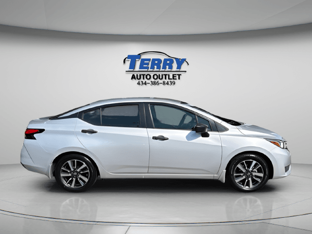 Pre-Owned 2024 Nissan Versa 1.6 S - photo - 0
