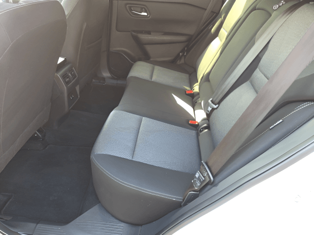 Pre-Owned 2025 Nissan Rogue SV - photo - 9