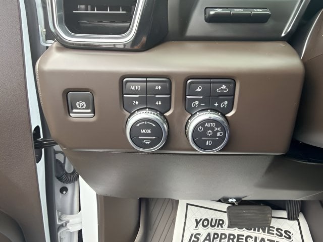 Pre-Owned 2025 GMC Sierra 1500 Denali - photo - 11
