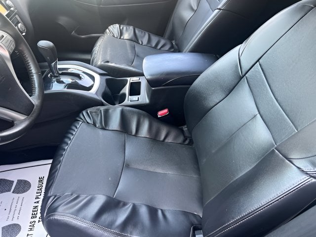 Pre-Owned 2016 Nissan Rogue SL - photo - 12