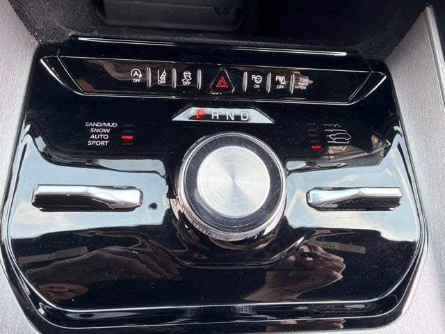 Pre-Owned 2025 Jeep Wagoneer Series III - photo - 38