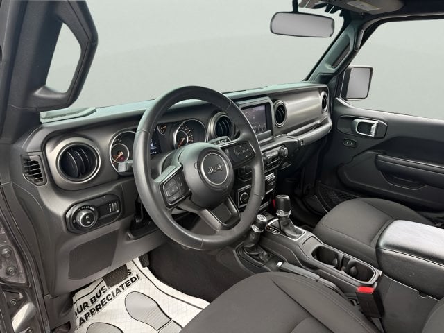 Pre-Owned 2023 Jeep Gladiator Sport S - photo - 3