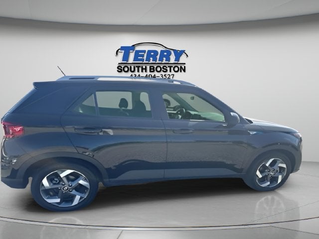 Pre-Owned 2025 Hyundai Venue SEL - photo - 0