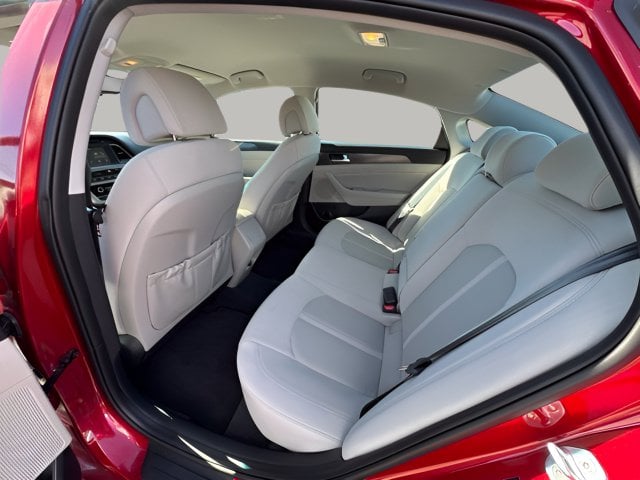 Pre-Owned 2017 Hyundai Sonata Sport - photo - 5