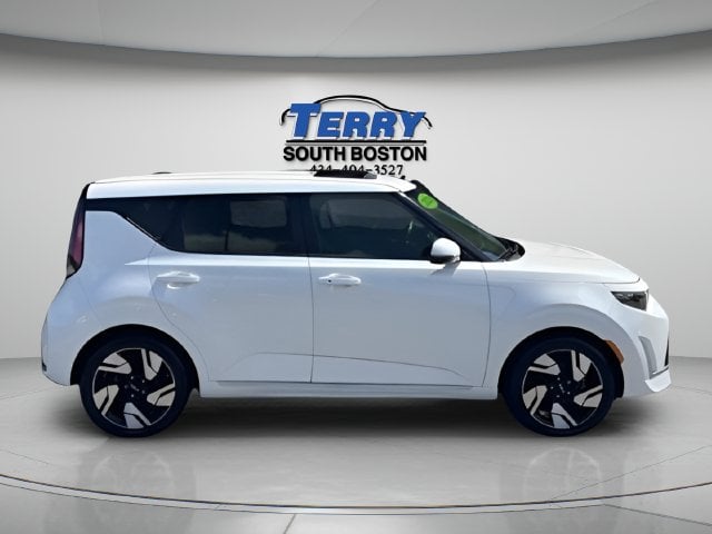 Pre-Owned 2023 Kia Soul GT-Line - photo - 0