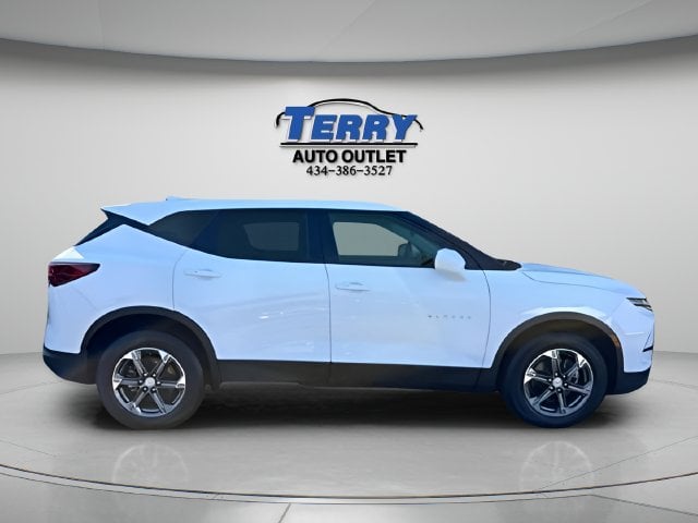 Pre-Owned 2025 Chevrolet Blazer LT - photo - 0