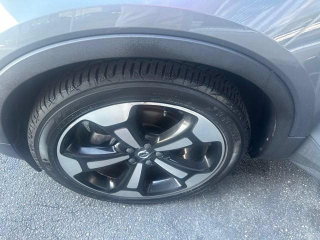 Pre-Owned 2019 Volvo XC40 Momentum - photo - 17