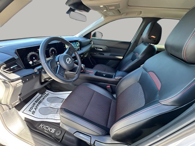 Pre-Owned 2026 Nissan Kicks SR - photo - 4