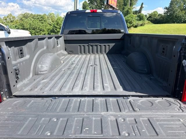 Pre-Owned 2025 Ford F-350SD Lariat - photo - 11